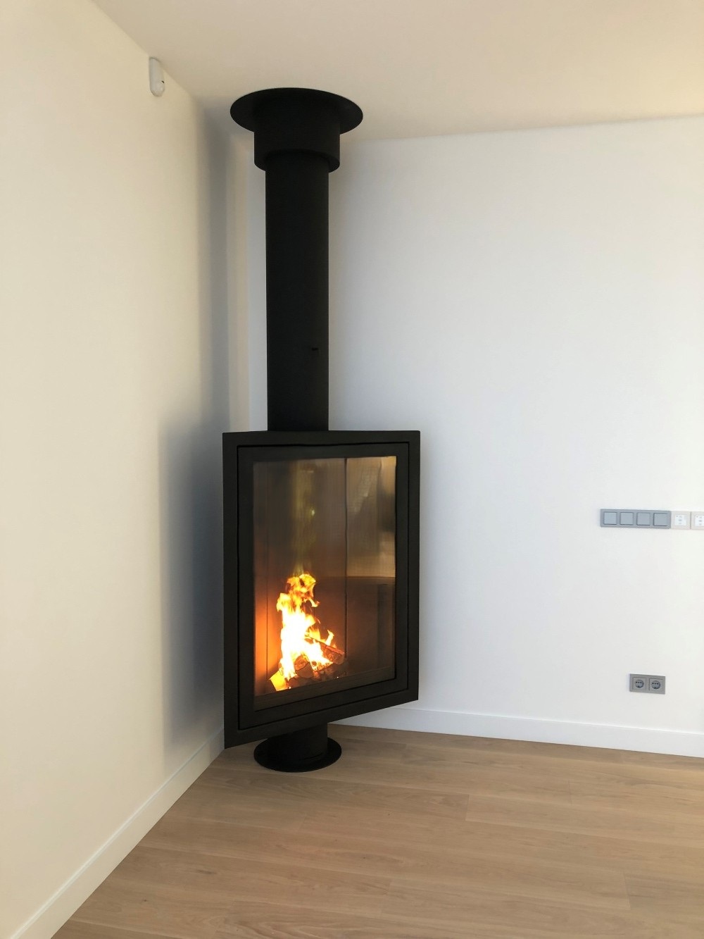 Eurofocus951 AGNI Objekti (1)