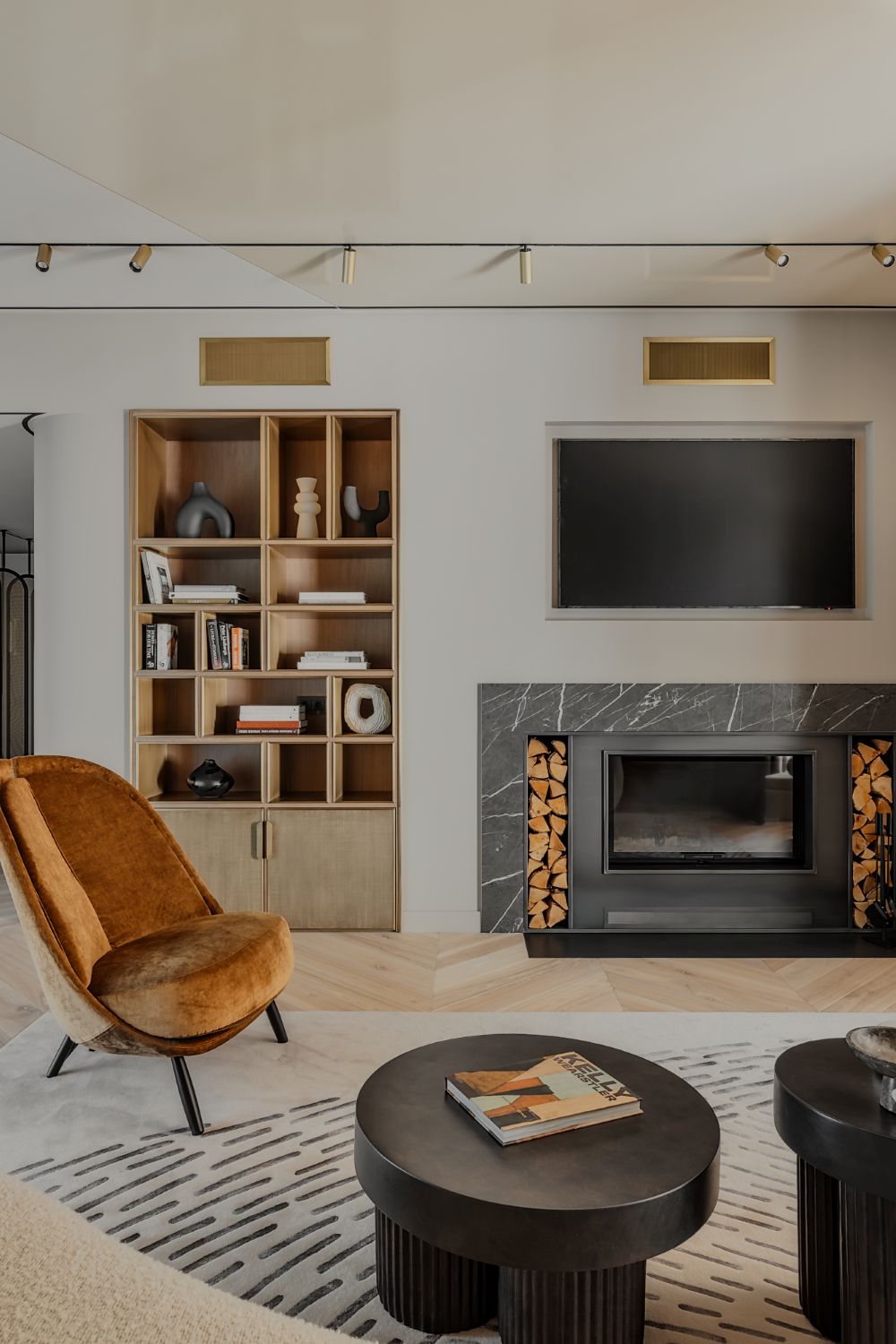 Grey Stone Kamīna Apdare Ar Ruegg Violino 98x55 Kurtuvi OAD Foto Alvis Rozenbergs